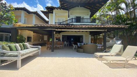 Beachfront House in Juquehy - Gated Community