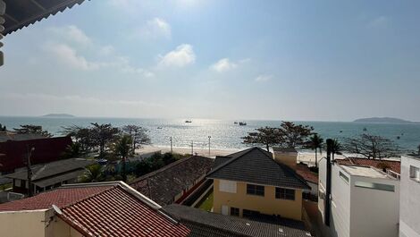 Charming penthouse with sea view!