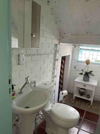 Casa 4 dormitórios com acesso pé na areia e vista panorâmica do mar