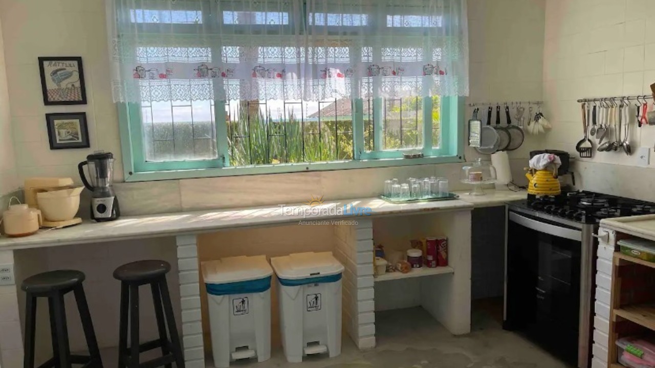 Casa para aluguel de temporada em Florianopolis (Praia dos Ingleses)