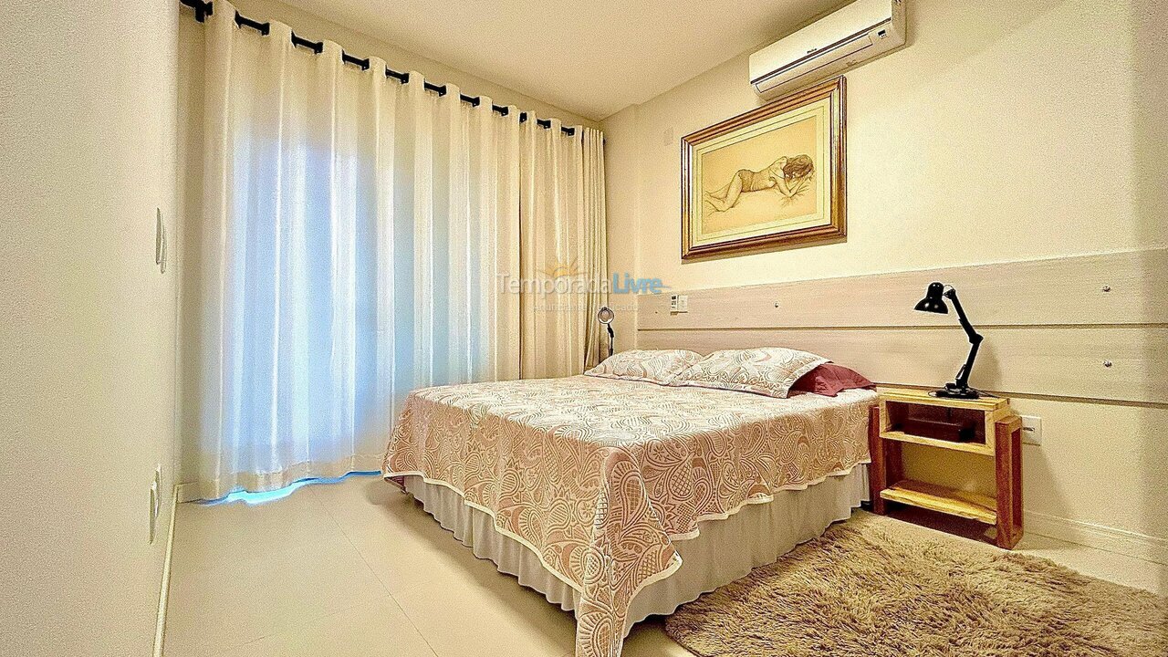 Apartment for vacation rental in Bombinhas (Praia de Bombas)