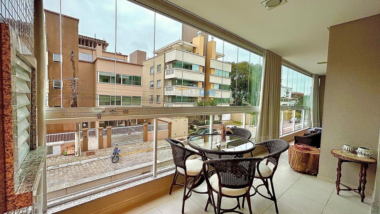 Apartment for vacation rental in Bombinhas (Praia de Bombas)