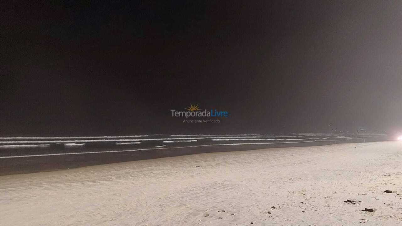 Apartamento para aluguel de temporada em Ubatuba (Praia Grande)