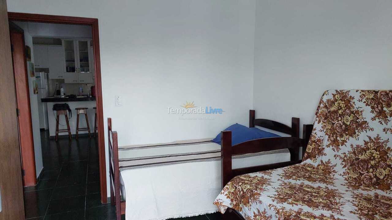 Apartamento para aluguel de temporada em Ubatuba (Praia Grande)