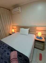 Apartamento com vista mar no centrinho dos Ingleses.