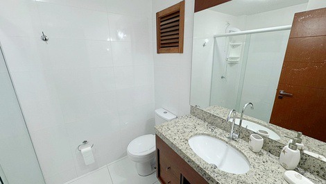 Ed. Acacias: 3 habitaciones bloquean mar // aire acondicionado // wifi
