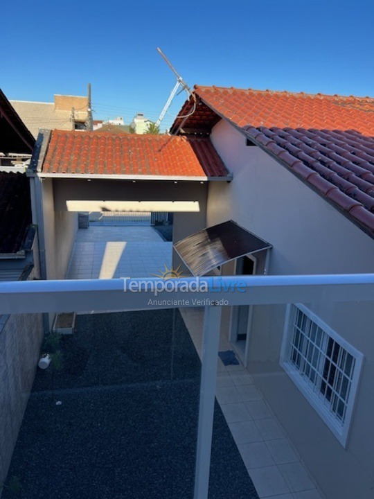 Casa para aluguel de temporada em São Francisco do Sul (Prainha)