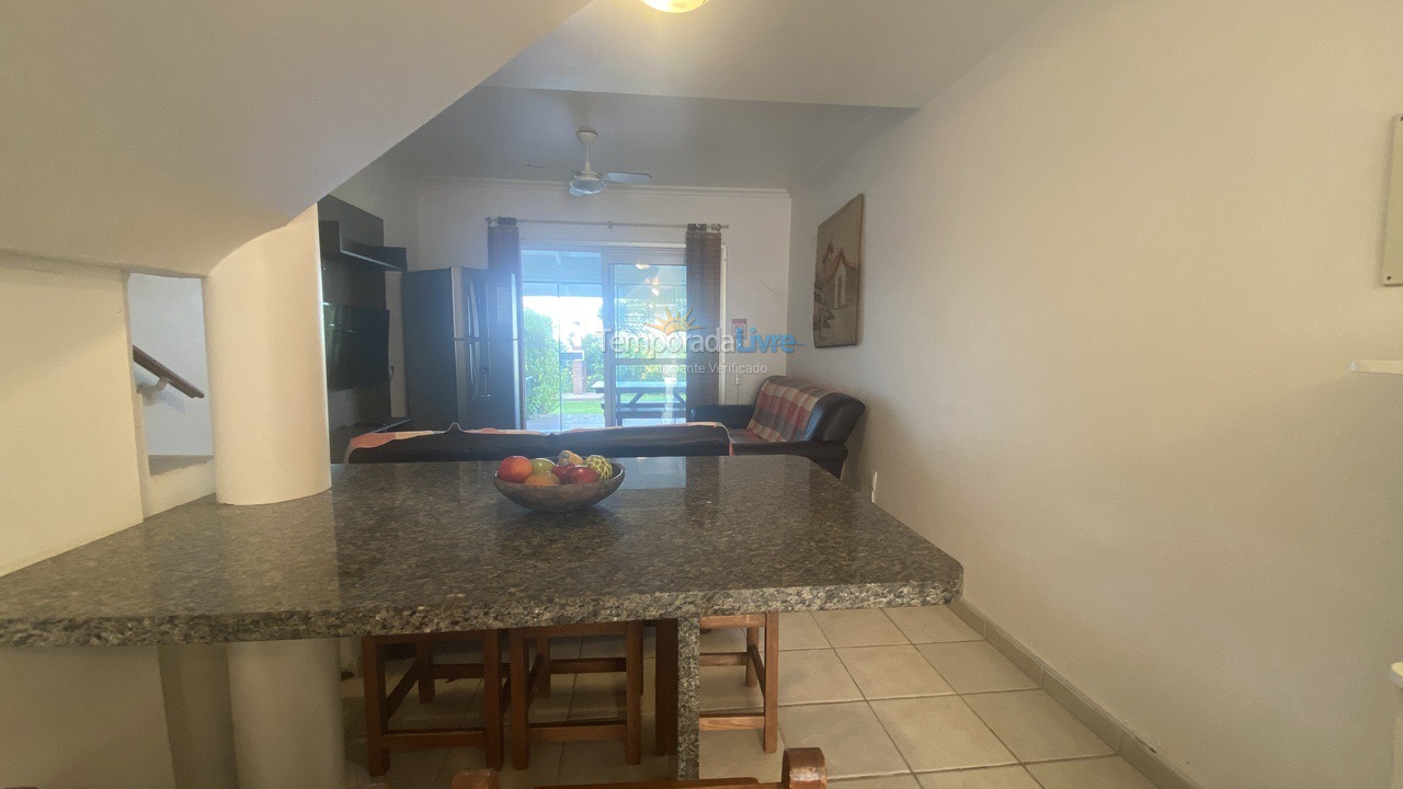 Casa para aluguel de temporada em Bombinhas (Canto Grande)