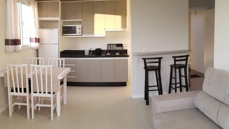 Apartamento com 02 dormitórios na praia dos ingleses