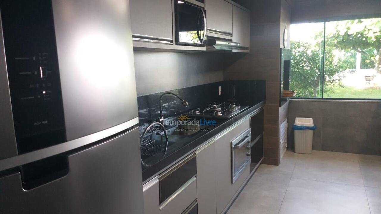 Casa para aluguel de temporada em Florianopolis (Praia dos Ingleses)