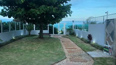CASA FRENTE AO MAR 04 SUITES