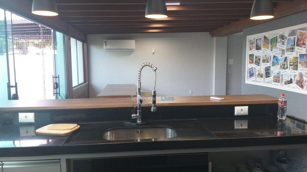 Casa para aluguel de temporada em Florianopolis (Praia dos Ingleses)