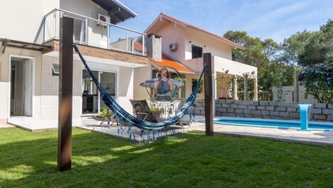 HERMOSA CASA CON PISCINA EN MARISCAL PARA 12 PERSONAS