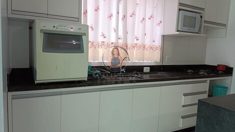 APARTAMENTO PARA 7 PESSOAS NA MEIA PRAIA