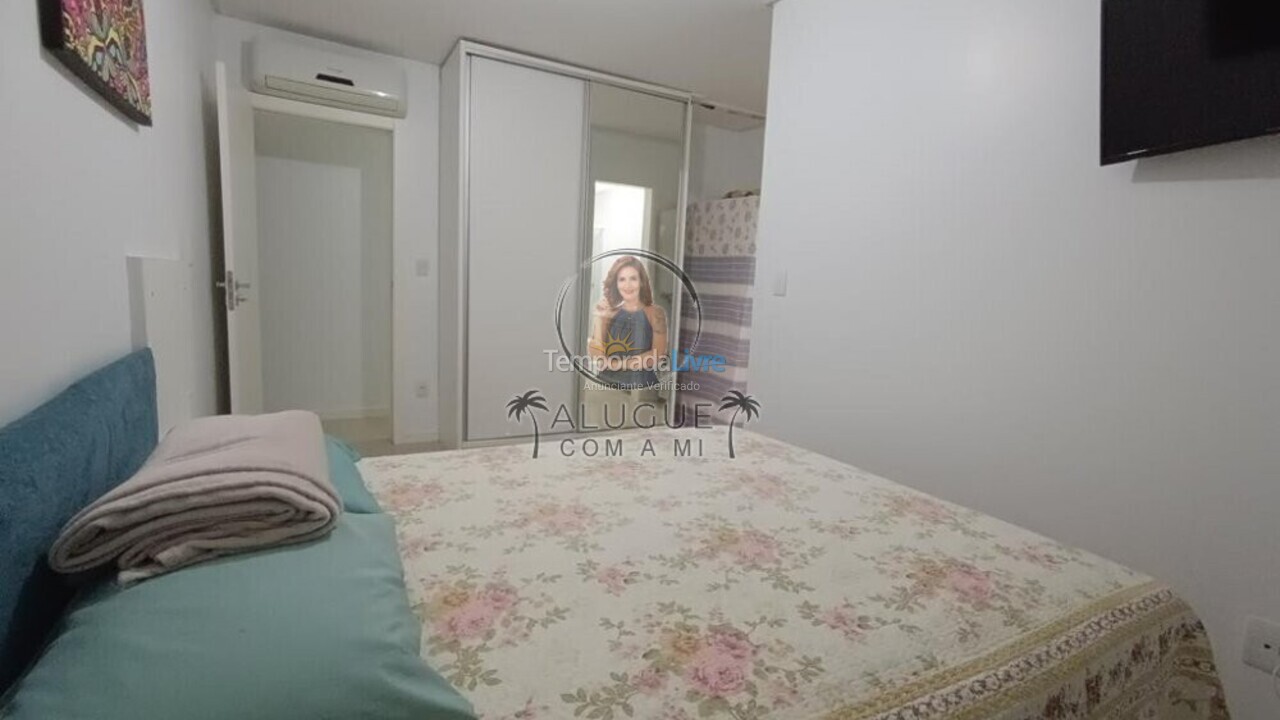 Apartamento para aluguel de temporada em Itapema (Meia Praia)