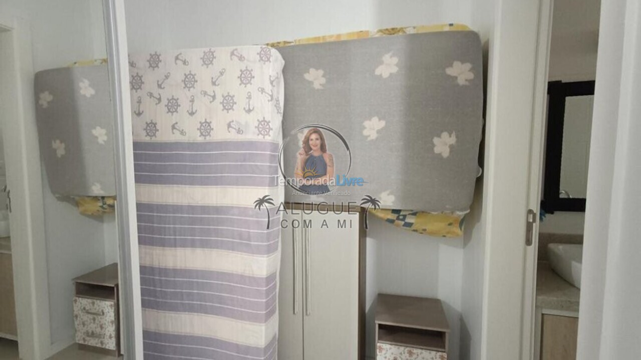 Apartamento para aluguel de temporada em Itapema (Meia Praia)