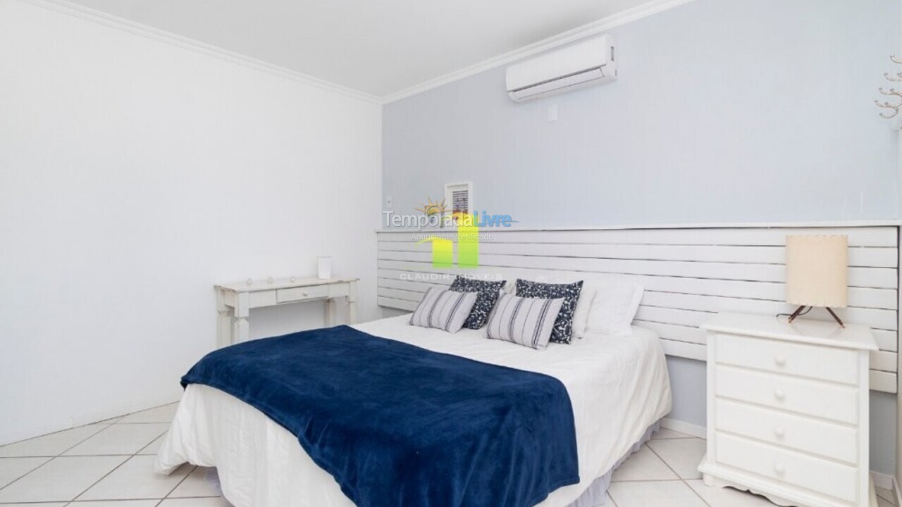 Casa para aluguel de temporada em Bombinhas (Praia de Bombinhas)