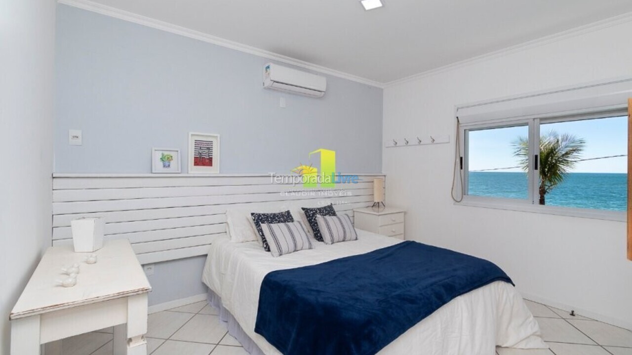 Casa para aluguel de temporada em Bombinhas (Praia de Bombinhas)