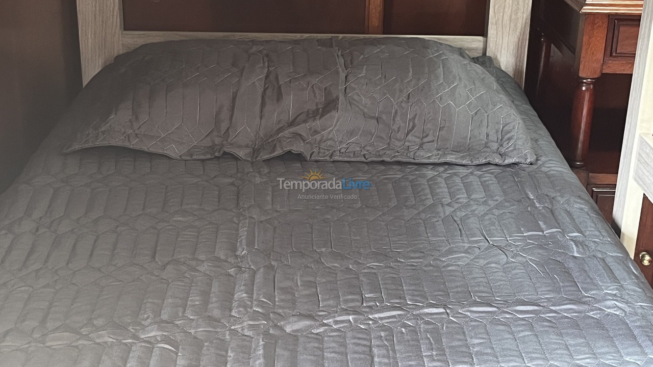 Apartamento para aluguel de temporada em Bertioga (Riviera de São Lourenço)