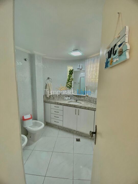 Apartment for vacation rental in Bombinhas (Praia de Bombinhas)