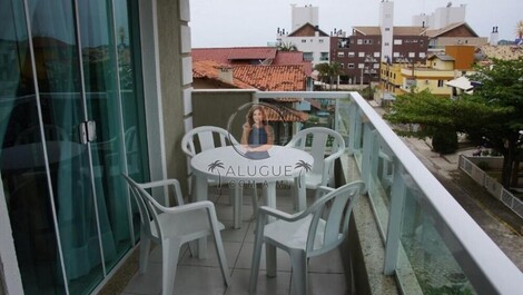 APARTMENT IN THE CENTER OF BOMBINHAS WITH 2 BEDROOMS