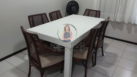 APARTMENT IN THE CENTER OF BOMBINHAS WITH 2 BEDROOMS