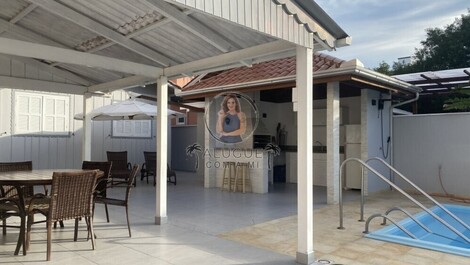 CASA COM PISCINA PARA ATÉ 12 PESSOAS EM MARISCAL