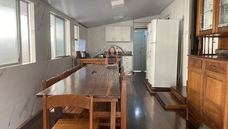 CASA COM PISCINA PARA ATÉ 12 PESSOAS EM MARISCAL