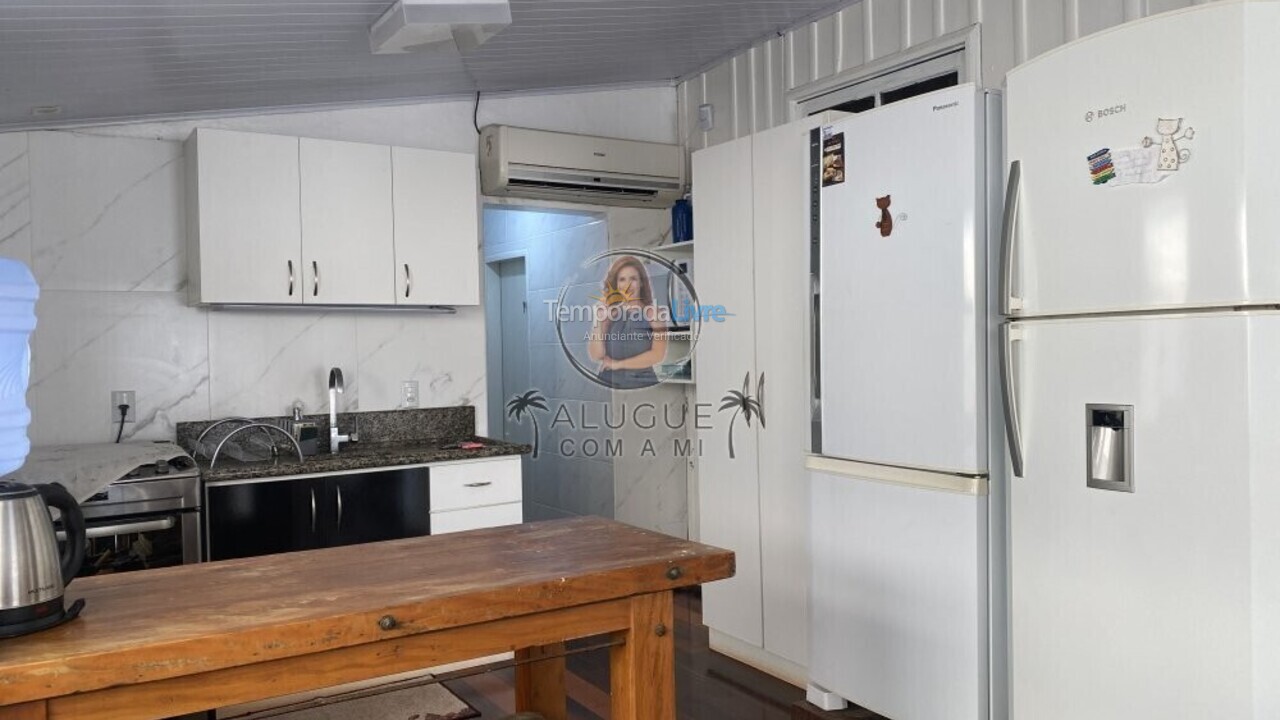 Casa para aluguel de temporada em Bombinhas (Mariscal)