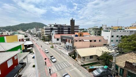 ÁTICO DE 04 DORMITORIOS EN LA PLAYA DE BOMBINHAS (CENTRO)