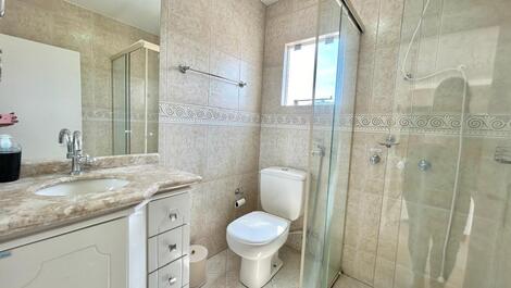 ÁTICO DE 04 DORMITORIOS EN LA PLAYA DE BOMBINHAS (CENTRO)