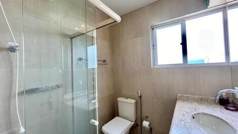 ÁTICO DE 04 DORMITORIOS EN LA PLAYA DE BOMBINHAS (CENTRO)