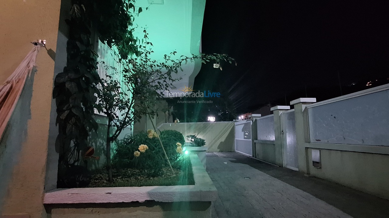 Apartment for vacation rental in Bombinhas (Praia de Bombinhas)