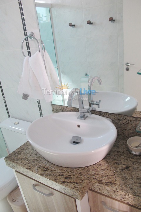 Apartment for vacation rental in Itapema (Meia Praia)