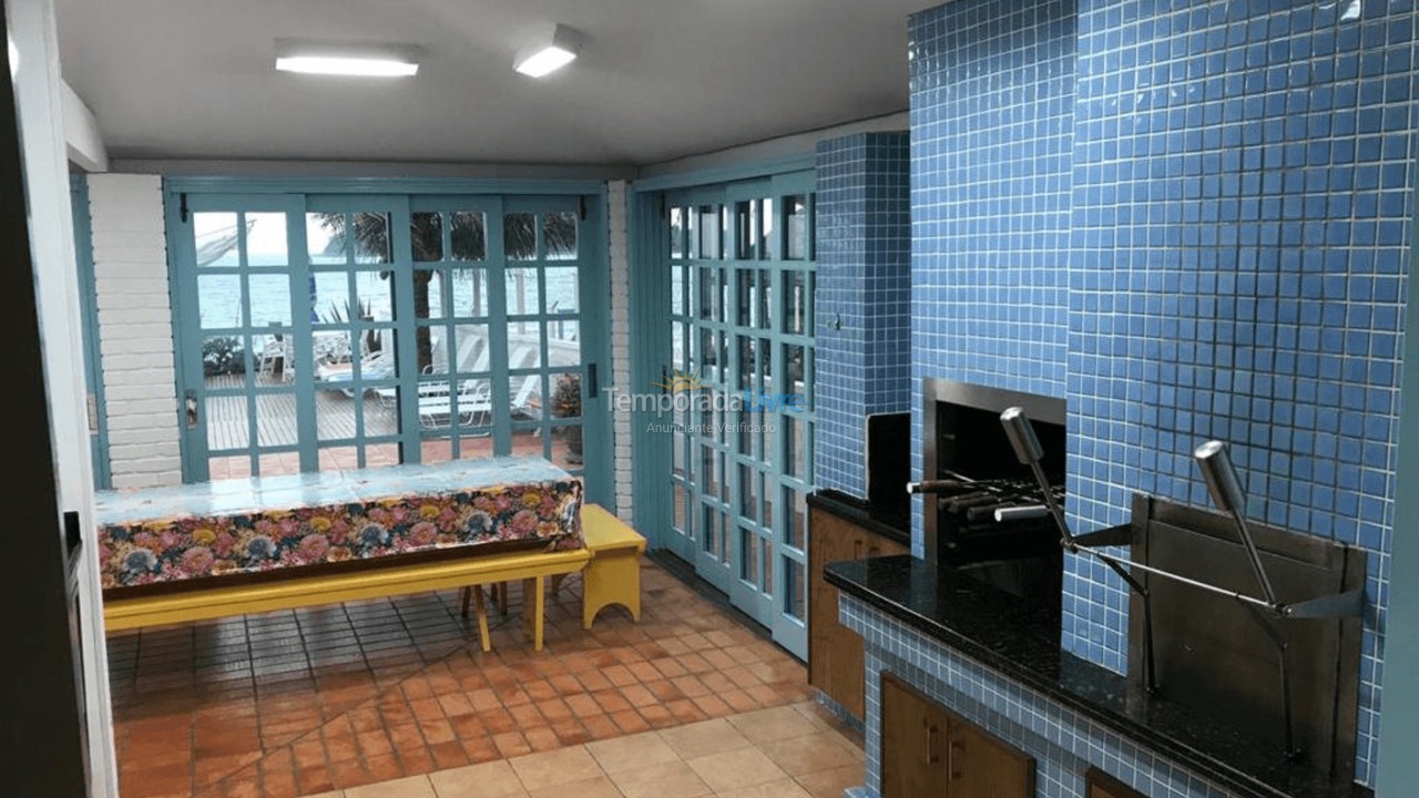 Casa para aluguel de temporada em Bombinhas (Praia de Bombinhas)