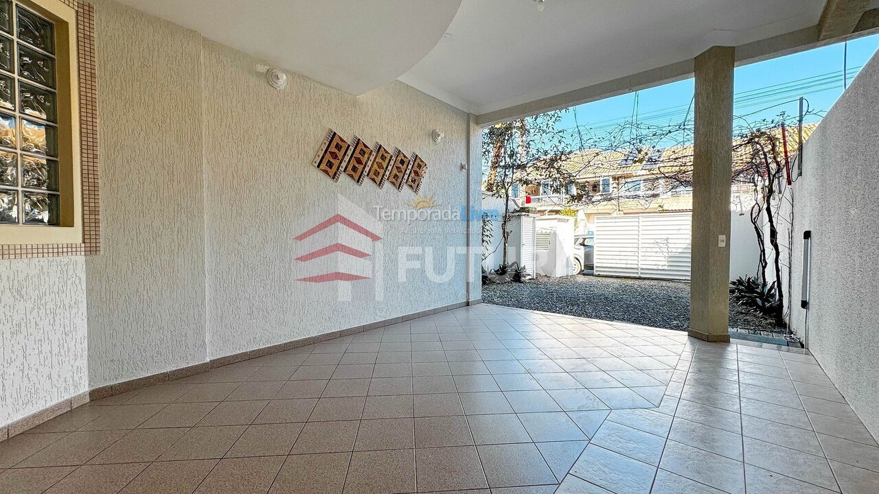 House for vacation rental in Bombinhas (Praia de Bombas)