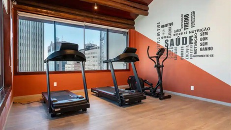 Academia acima do terraço 