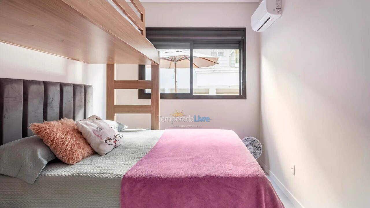 Apartment for vacation rental in Governador Celso Ramos (Praia de Palmas)