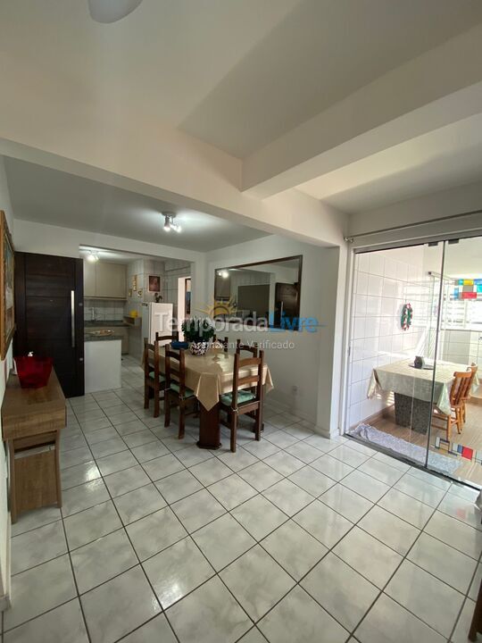 Apartamento para aluguel de temporada em Florianopolis (Praia dos Ingleses)