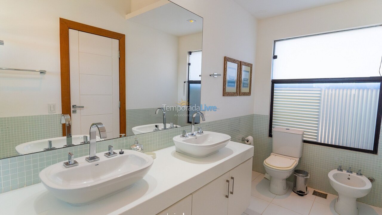 Casa para aluguel de temporada em Armação dos Búzios (Bosque)