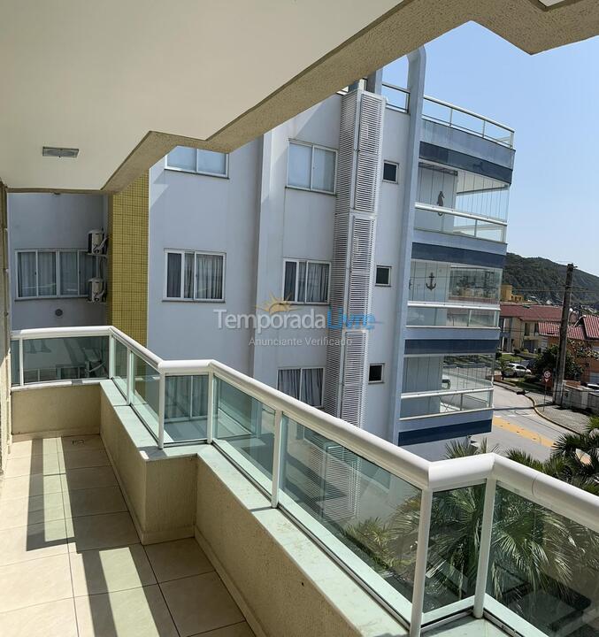 Apartment for vacation rental in Bombinhas (Praia de Bombas)