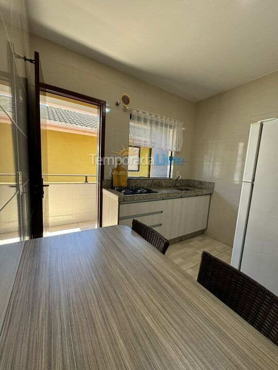 Apartamento para alquiler de vacaciones em Bombinhas (Praia de Bombas)