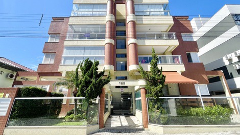 APARTMENT WITH 2 BEDROOMS IN BOMBINHAS BEACH (DOWNTOWN)