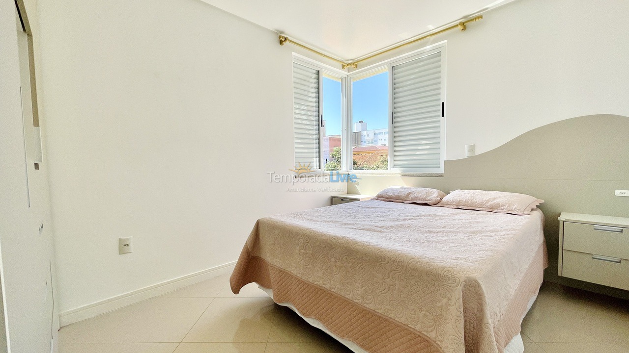 Apartment for vacation rental in Bombinhas (Praia de Bombinhas)