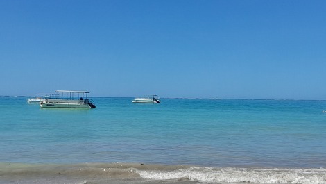 Suites a 100 metros da praia 🌴