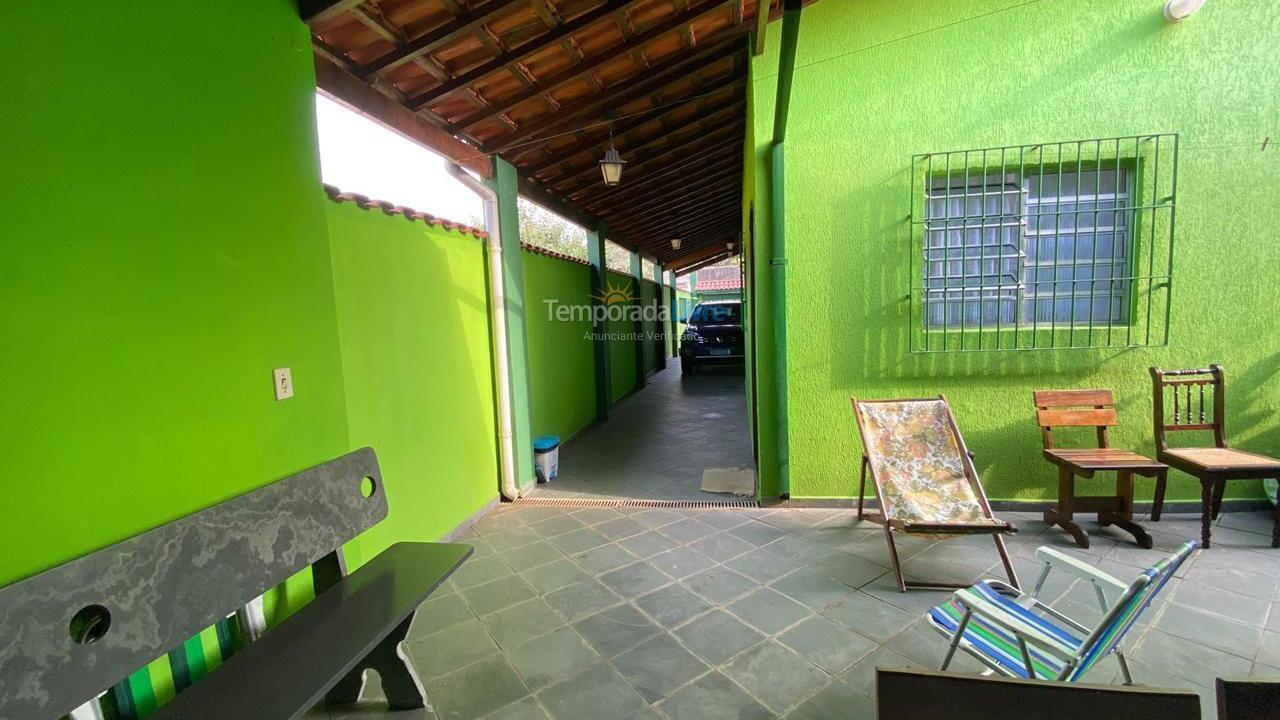 Casa para alquiler de vacaciones em Peruíbe (Balneario Belmira Novaes)