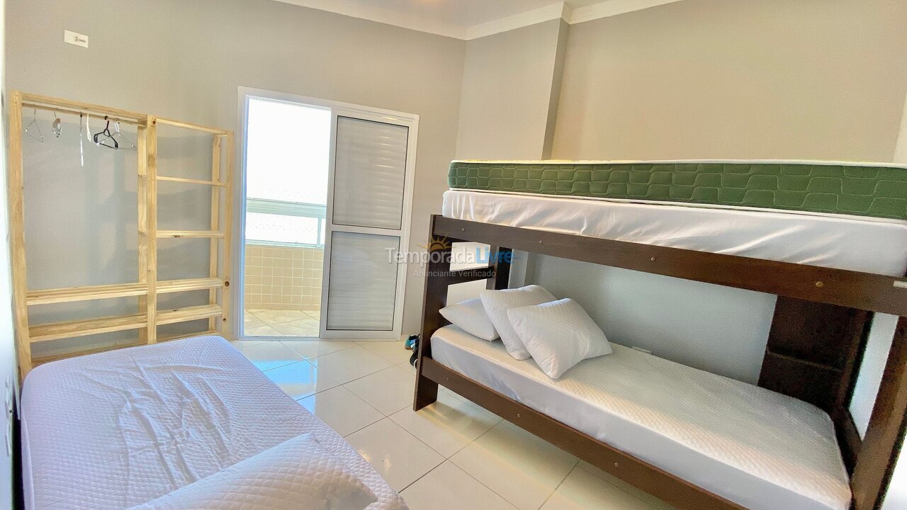 Apartamento para aluguel de temporada em Praia Grande (Praia do Caiçara)