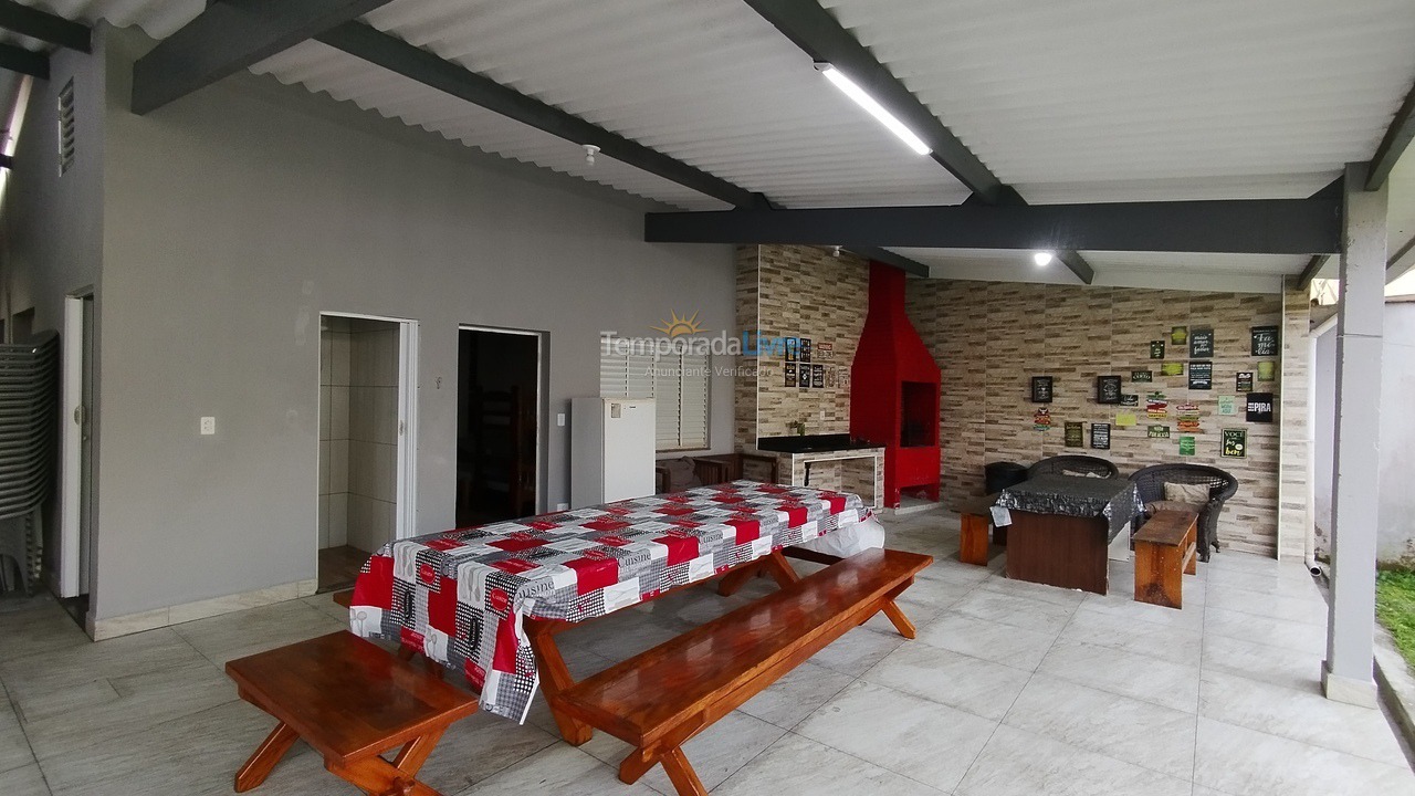 Casa para aluguel de temporada em Bertioga (Praia do Indaiá)