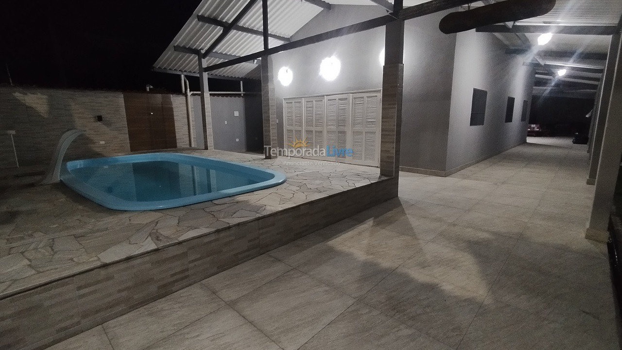 Casa para aluguel de temporada em Bertioga (Praia do Indaiá)