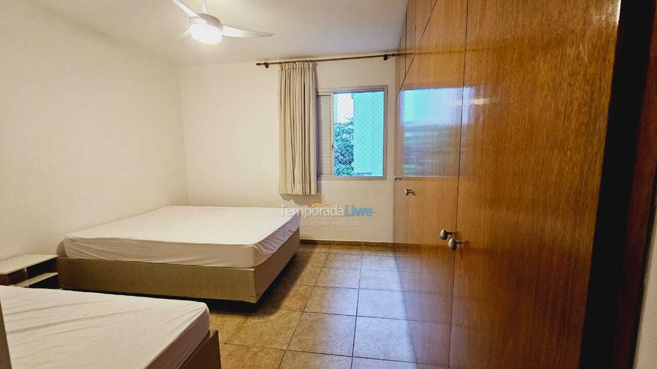 Apartment for vacation rental in Guarujá (Pitangueiras)